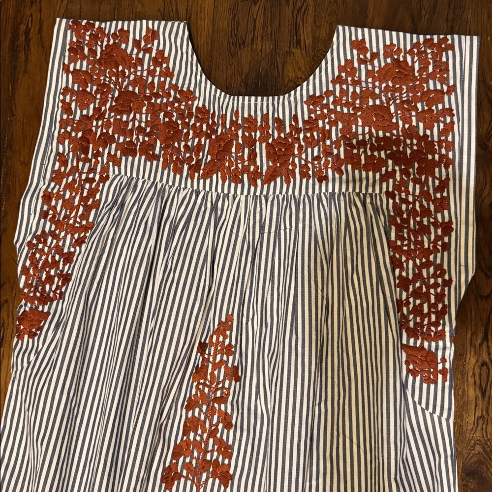 Mexican Striped Dress with 
100%cotton
New w/o tags Spirit Brand hand embroidery